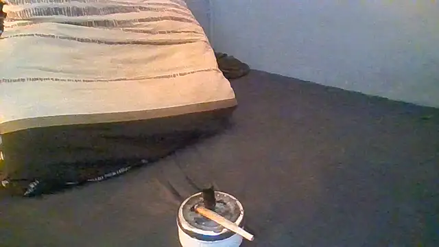 Snapshot of BonneQueueBonjour chatting on May 2026 08:37:02 PM BonneQueueBonjour online show from May 2026 08:37:02 PM