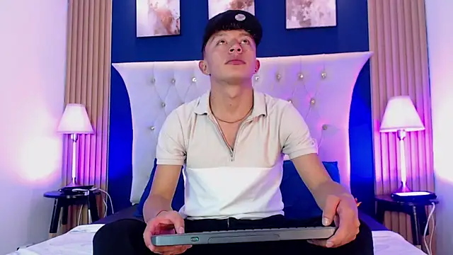 Dark Nico online show from February 2026 03:57:02 AM