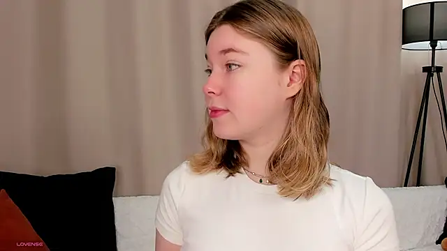 Snapshot of MaraaSwan chatting on February 2026 12:12:01 AM MaraaSwan online show from February 2026 12:12:01 AM