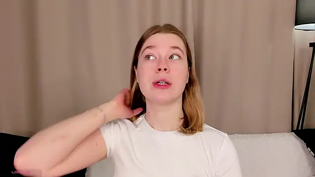 Snapshot of MaraaSwan chatting on February 2026 01:15:02 AM MaraaSwan online show from February 2026 01:15:02 AM