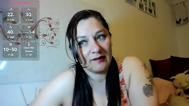 Snapshot of EVELYNA88 chatting on May 2026 10:48:01 PM EVELYNA88 online show from May 2026 10:48:01 PM