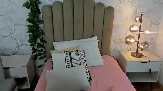 Snapshot of angelsky11 chatting on April 2026 07:22:01 PM angelsky11 online show from April 2026 07:22:01 PM