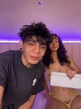 abrilandjulian online show from April 2026 12:07:01 PM