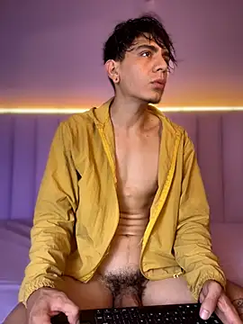 abrilandjulian online show from May 2026 12:12:01 PM