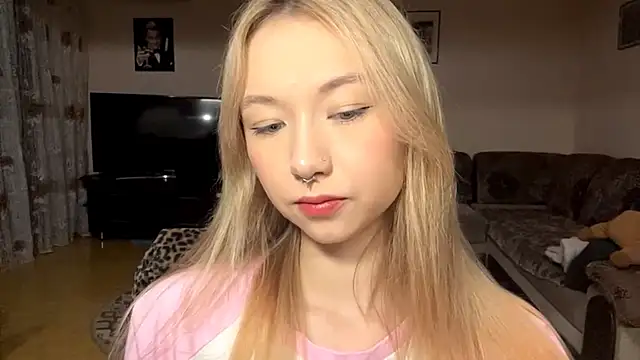 PinkTraible online show from April 2026 11:18:02 AM