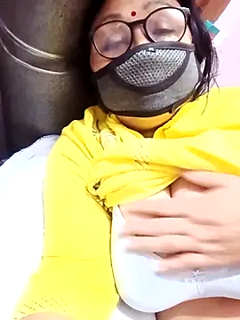 Hot-Mou11 online show from March 2026 06:03:02 AM