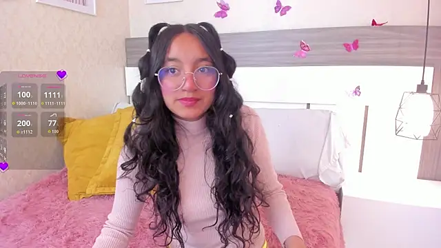 Emilyblussh online show from July 2026 06:36:01 PM