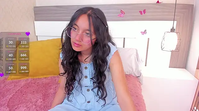 Emilyblussh online show from July 2026 06:43:02 PM