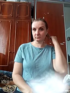 Snapshot of SusanGold9211 chatting on April 2026 10:46:02 AM SusanGold9211 online show from April 2026 10:46:02 AM