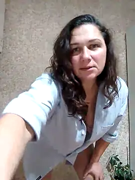 Susan8421 online show from February 2026 09:38:02 PM