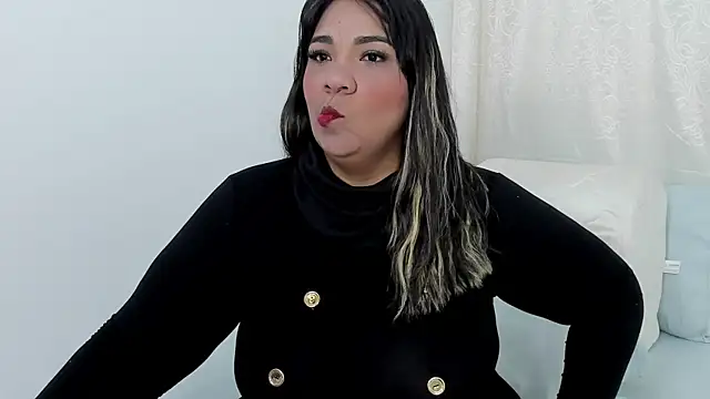 Snapshot of Cinnamon_Skin01 chatting on March 2026 10:11:01 AM Cinnamon Skin01 online show from March 2026 10:11:01 AM