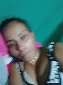 Snapshot of Mirili_27 chatting on May 2026 01:46:02 AM Mirili 27 online show from May 2026 01:46:02 AM