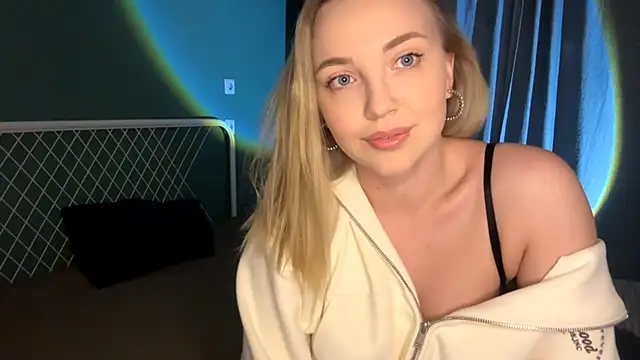 Snapshot of Miabby3 chatting on February 2026 03:42:01 PM Miabby3 online show from February 2026 03:42:01 PM