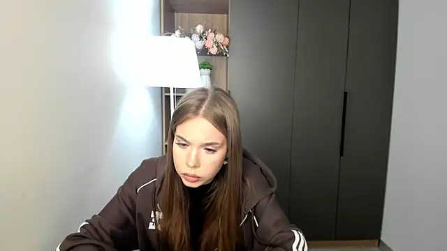 TishShazier online show from February 2026 09:19:02 AM