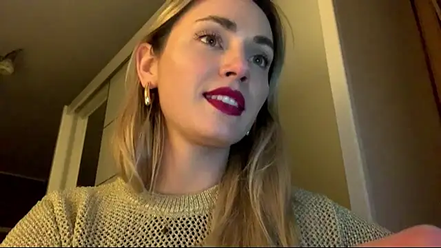 Snapshot of AmelieHot chatting on February 2026 08:38:01 PM AmelieHot online show from February 2026 08:38:01 PM