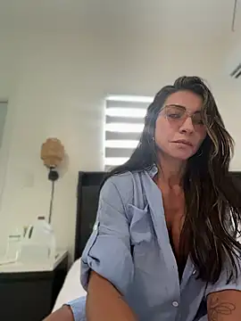lunasexy79 online show from July 2026 03:41:01 PM