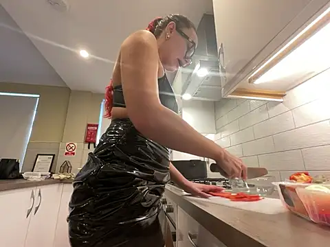 Snapshot of FoxyValentine chatting on February 2026 02:57:02 PM FoxyValentine online show from February 2026 02:57:02 PM