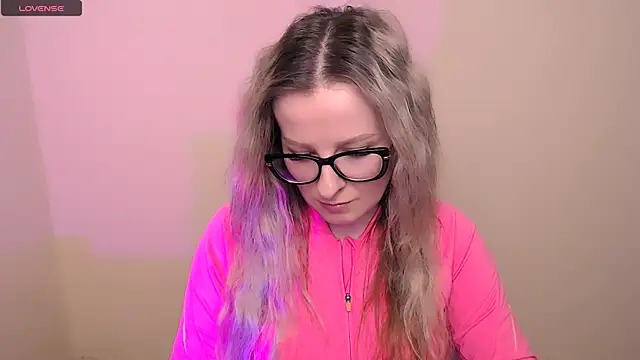 Snapshot of AnnePeach chatting on March 2026 06:11:01 PM AnnePeach online show from March 2026 06:11:01 PM