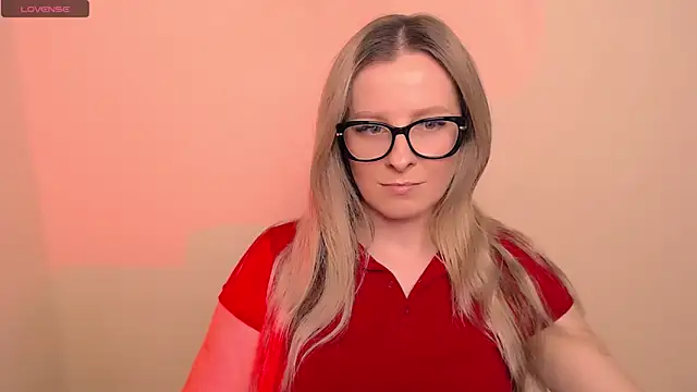 Snapshot of AnnePeach chatting on March 2026 08:02:01 PM AnnePeach online show from March 2026 08:02:01 PM