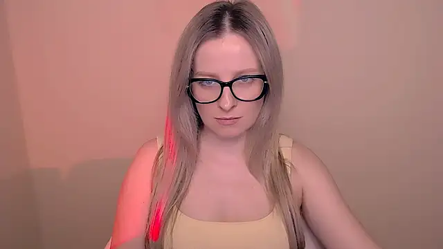 Snapshot of AnnePeach chatting on April 2026 06:16:02 PM AnnePeach online show from April 2026 06:16:02 PM