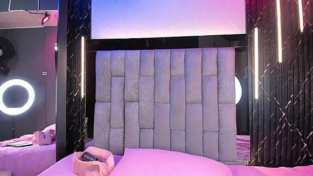 CamilaParisi online show from May 2026 11:51:02 AM