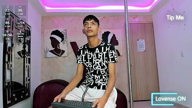 Snapshot of KITTY_BOSH chatting on March 2026 01:29:02 PM KITTY BOSH online show from March 2026 01:29:02 PM