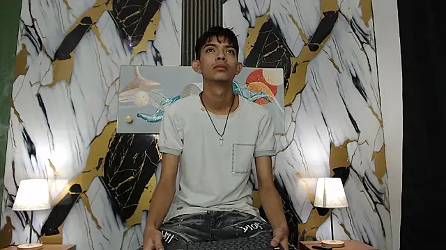 Snapshot of KITTY_BOSH chatting on March 2026 01:18:01 PM KITTY BOSH online show from March 2026 01:18:01 PM