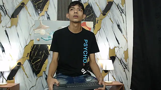 Snapshot of KITTY_BOSH chatting on March 2026 01:06:02 PM KITTY BOSH online show from March 2026 01:06:02 PM