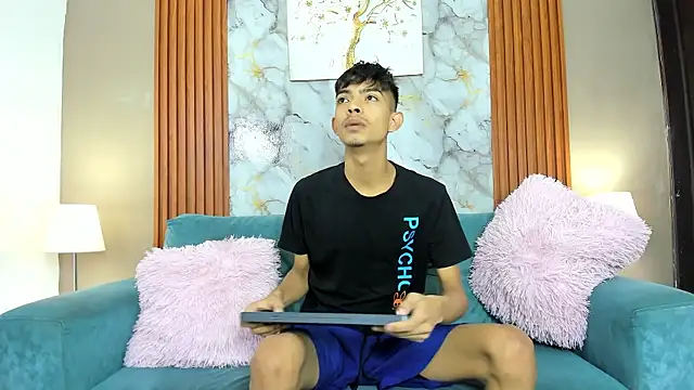 Snapshot of KITTY_BOSH chatting on March 2026 01:28:01 PM KITTY BOSH online show from March 2026 01:28:01 PM