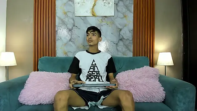 Snapshot of KITTY_BOSH chatting on March 2026 09:09:02 AM KITTY BOSH online show from March 2026 09:09:02 AM