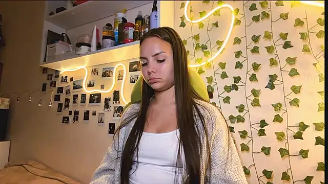 RebelLuna online show from February 2026 04:18:01 PM