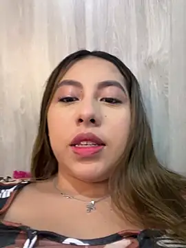 Emiily joee  online show from May 2026 04:19:02 AM