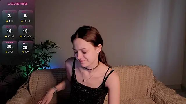 Snapshot of parrot_kisha chatting on May 2026 01:43:01 AM parrot kisha online show from May 2026 01:43:01 AM