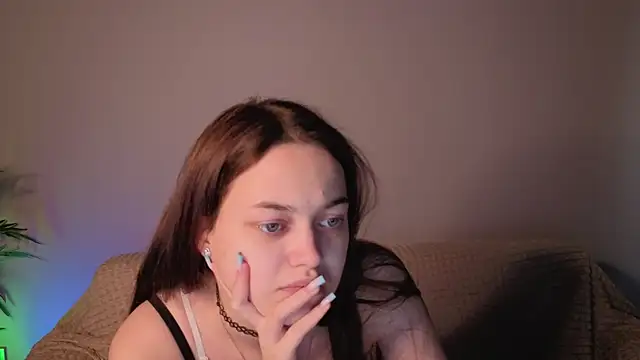 Snapshot of parrot_kisha chatting on May 2026 01:25:02 AM parrot kisha online show from May 2026 01:25:02 AM