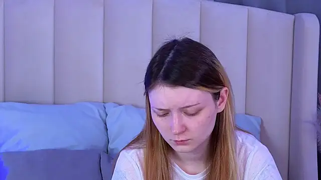 AlyssFrost online show from July 2026 01:56:01 AM