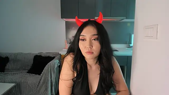 satoriluna online show from February 2026 07:51:01 AM