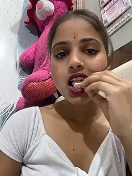 samayra1144 online show from May 2026 04:01:01 PM