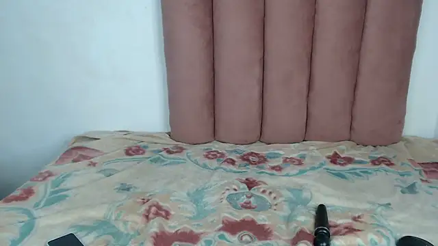 Snapshot of BigBootyEbony_ chatting on April 2026 08:22:02 AM BigBootyEbony online show from April 2026 08:22:02 AM