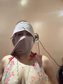 Snapshot of Lamarab chatting on February 2026 10:39:01 PM Lamarab online show from February 2026 10:39:01 PM