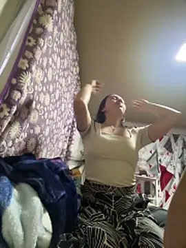 Valentinacouple online show from April 2026 10:56:02 PM