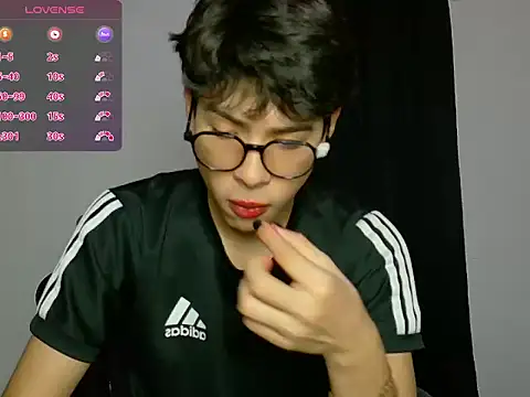 Snapshot of leotnk chatting on February 2026 09:33:01 PM leotnk online show from February 2026 09:33:01 PM