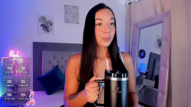 Snapshot of julietha_Vega chatting on March 2026 06:18:02 PM julietha Vega online show from March 2026 06:18:02 PM