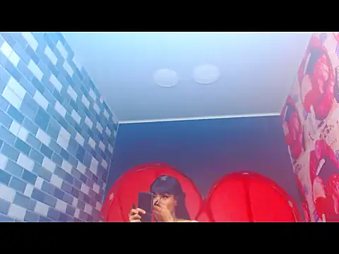 charlottxjuless online show from February 2026 02:02:02 PM