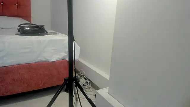 your whore Salome online show from May 2026 07:45:01 PM