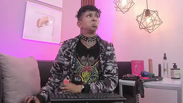 Maximoking26 online show from July 2026 12:34:01 PM