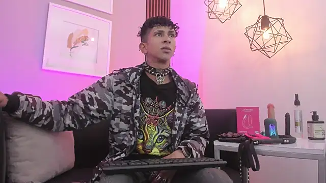 Maximoking26 online show from July 2026 12:48:02 PM