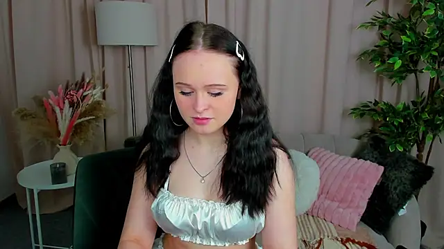 moonei online show from February 2026 04:40:02 PM