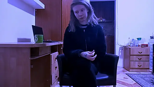 Snapshot of EtherealEm chatting on February 2026 07:04:02 PM EtherealEm online show from February 2026 07:04:02 PM