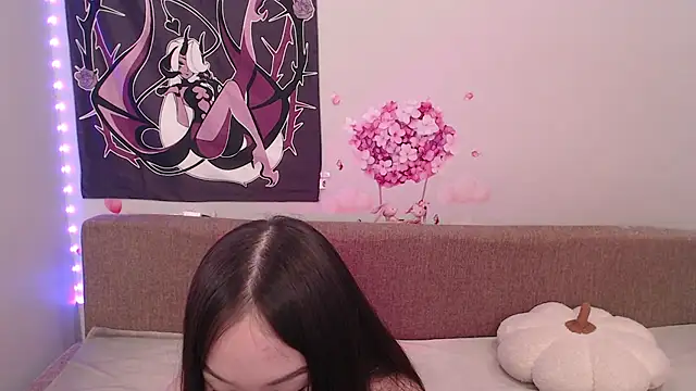 Snapshot of AhriStellar chatting on May 2026 07:34:02 PM AhriStellar online show from May 2026 07:34:02 PM