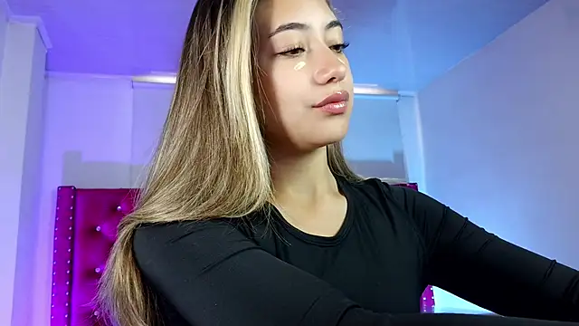 Snapshot of amy_ker_m chatting on April 2026 01:09:02 PM amy ker m online show from April 2026 01:09:02 PM